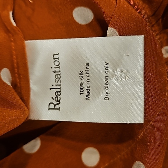 💕REALISATION PAR💕 Cher Top ~ 100% Silk Rust Spot Polka Dot Print Small - Picture 16 of 16